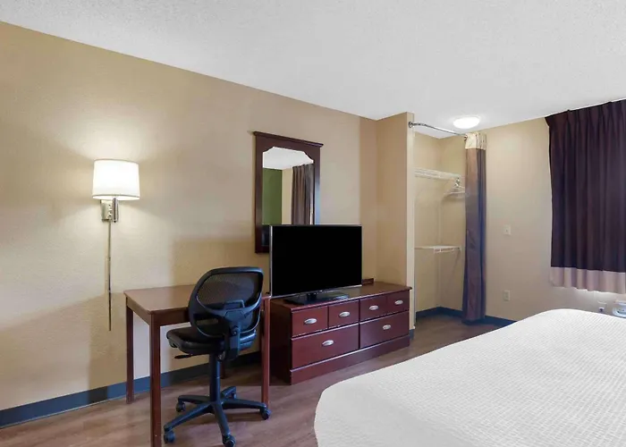 Extended Stay America Suites - Fort Lauderdale - Cypress Creek - Andrews Ave