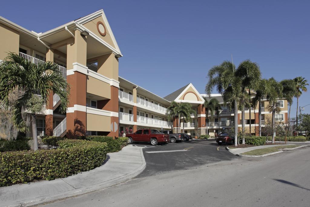 Extended America - Lauderdale - Cypress Creek - Andrews Ave