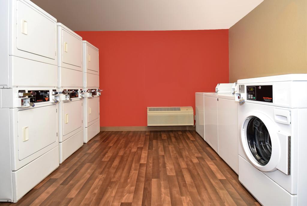 Extended America - Lauderdale - Cypress Creek - Andrews Ave 2* Oakland Park